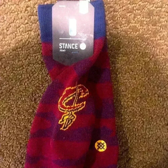 Official NBA Cavs socks - Picture 1 of 3